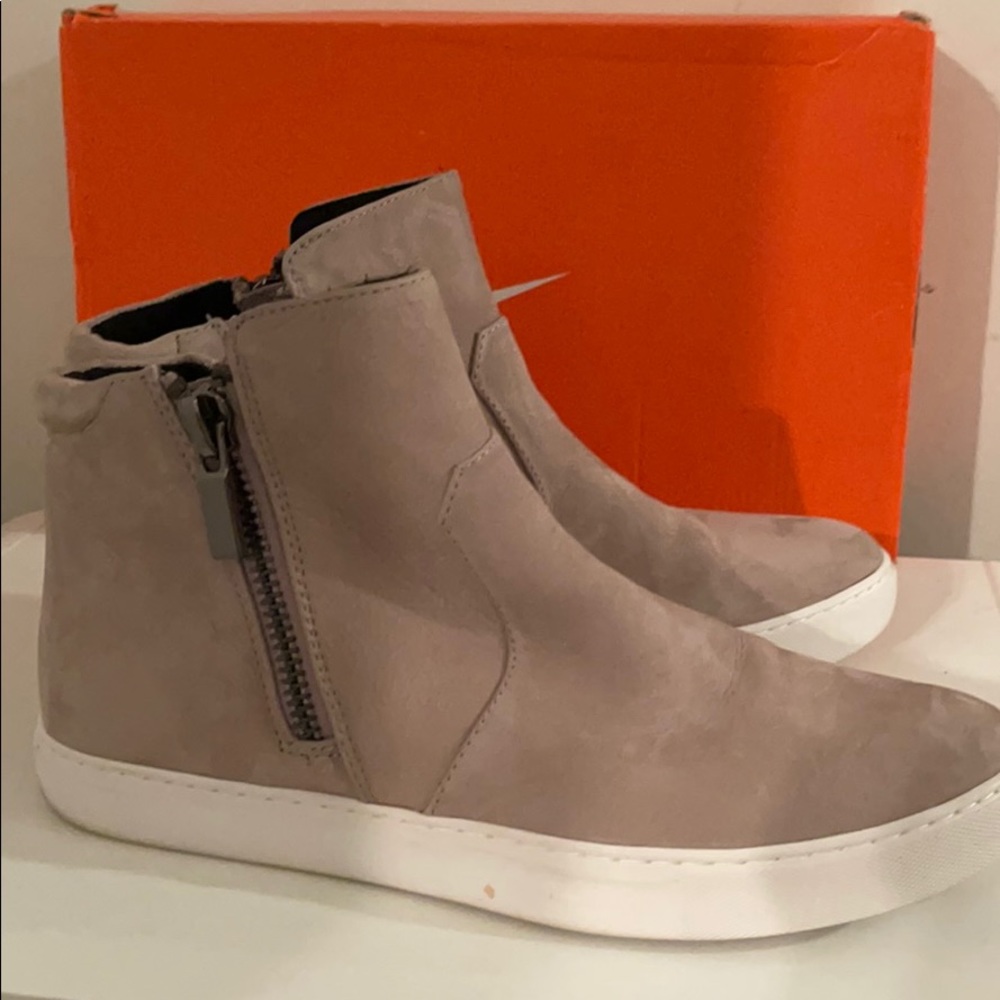 Kenneth Cole zip up booties - Picture 4 of 5